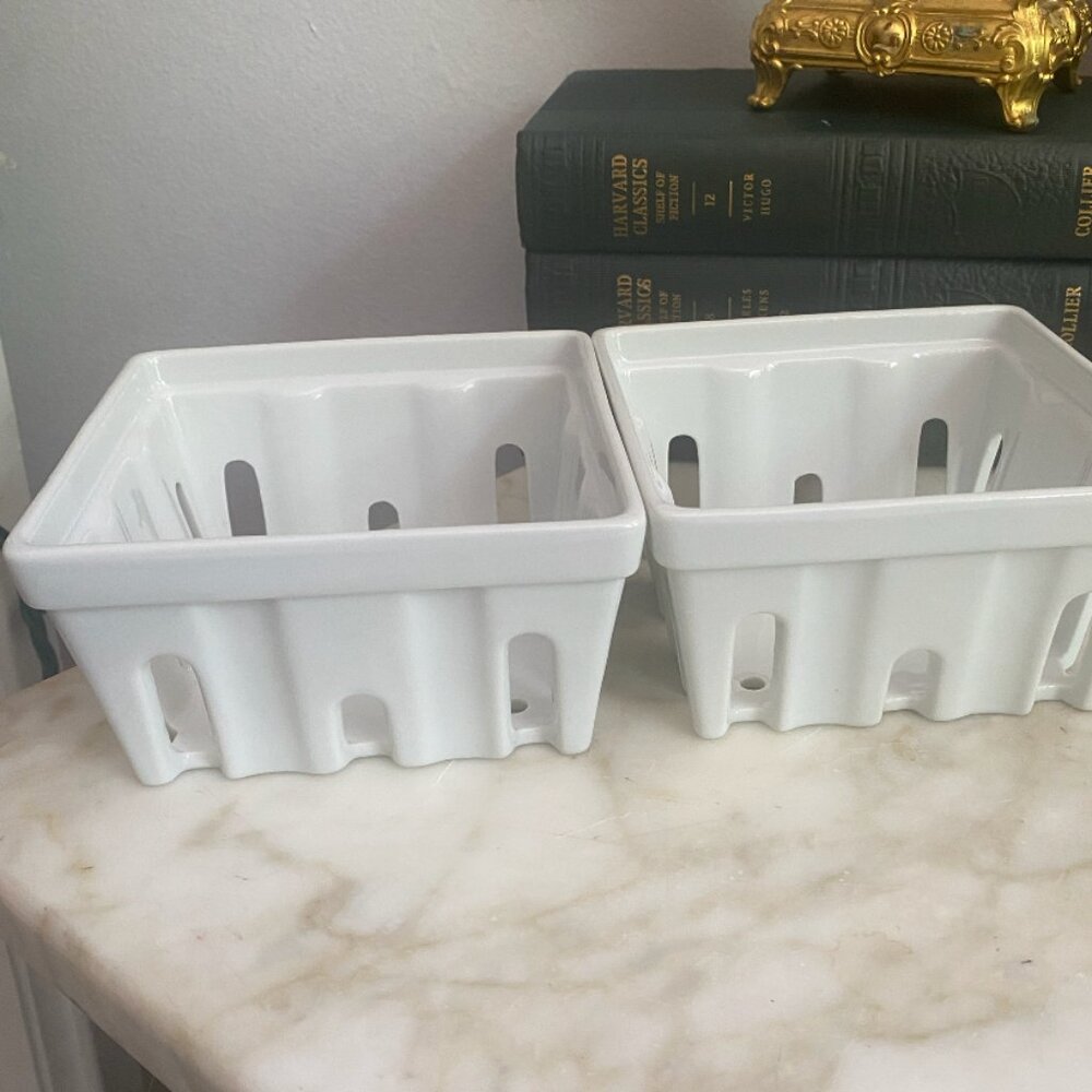 2 Cute Cordon Bleu Berry Basket Fruit Veg Baskets Porcelain Ceramic